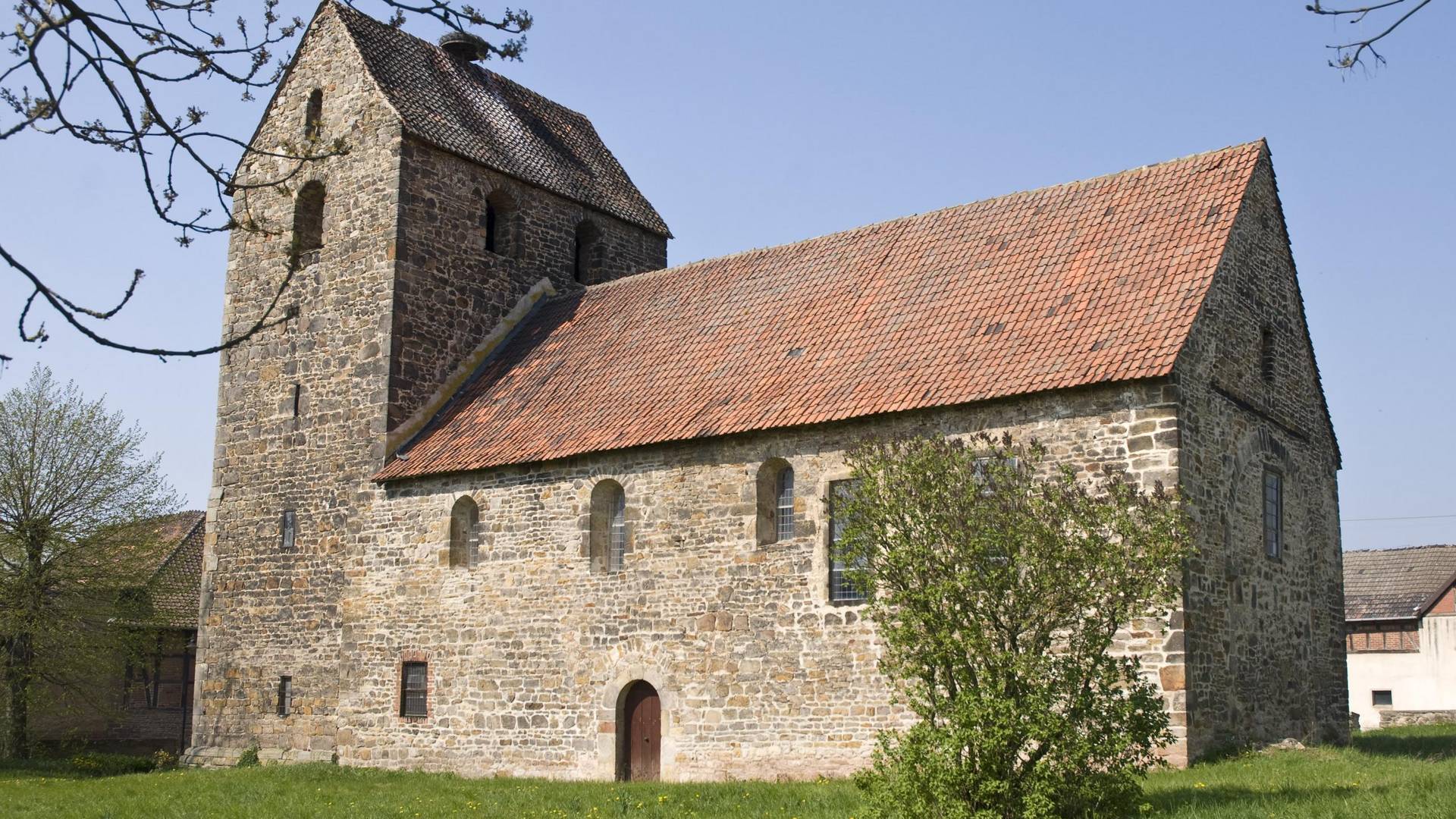 kirche außenansicht schwanefeld