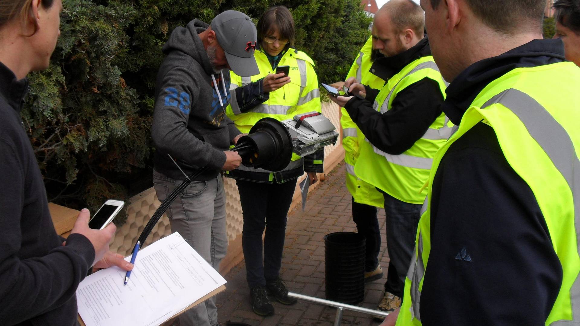 Die Mitarbeiter der MRK unterstützen die Stadt gemeinsam mit der DNS:NET innerhalb aller Abnahmeverfahren (Cluster 3)