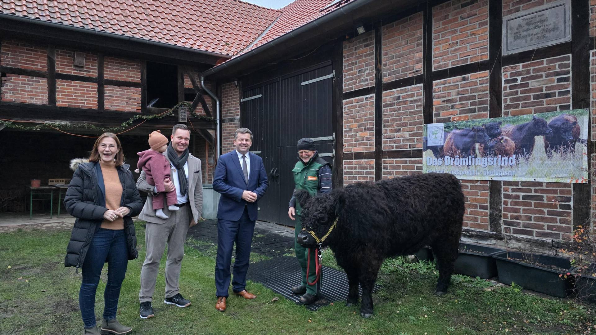 Besuch Minister Sven Schulz in Raetzlingen 1