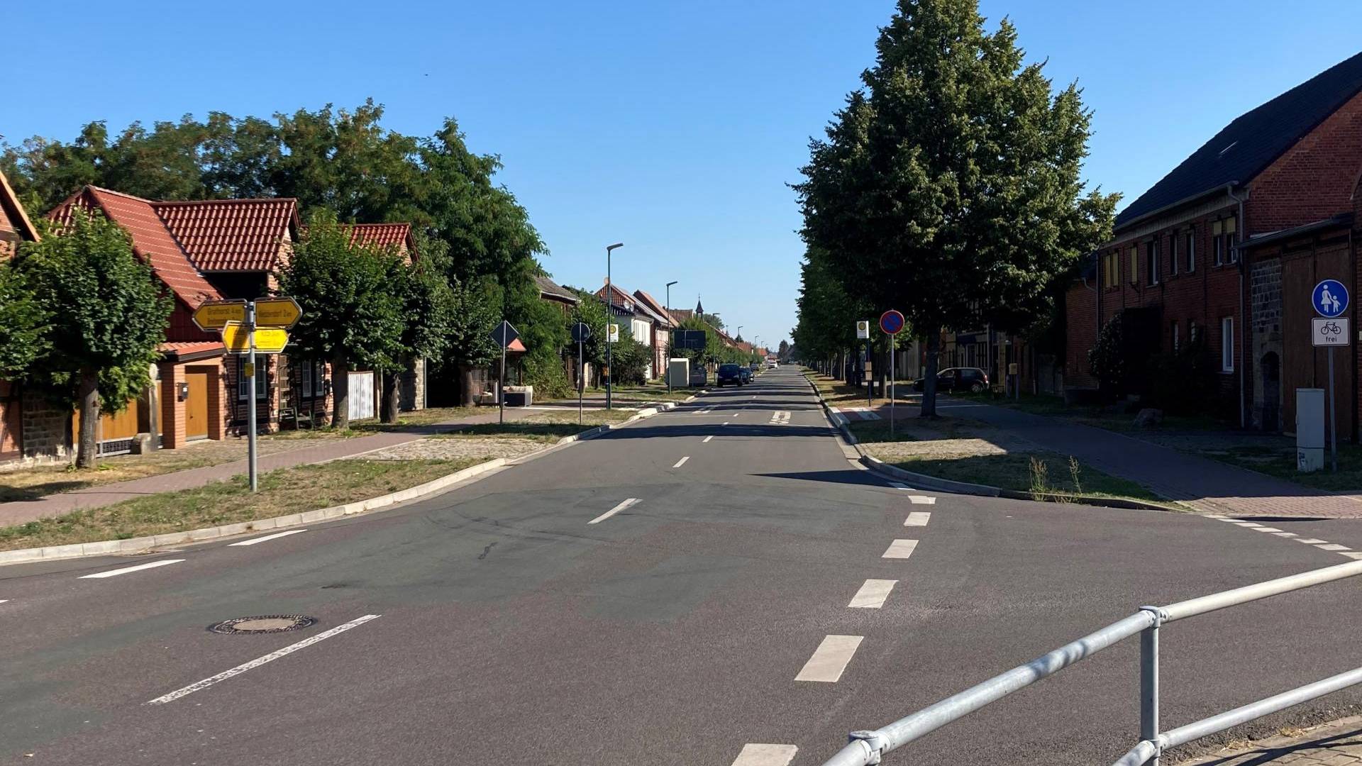 Blick in die nördliche Dorfstraße im Ortsteil Wassensdorf © Stadt Oebisfelde-Weferlingen